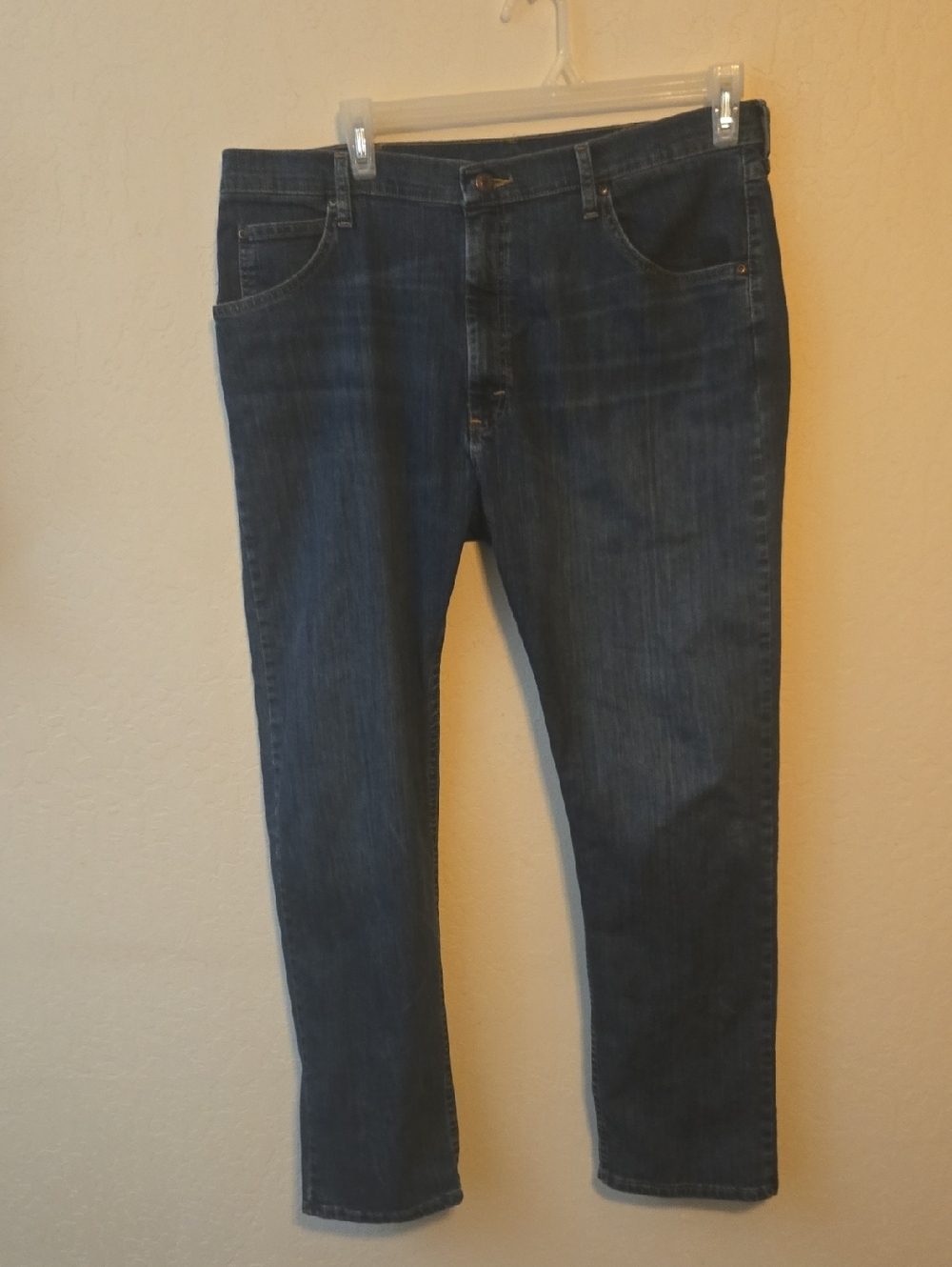 Wrangler Men's Indigo Straight-Leg Jeans